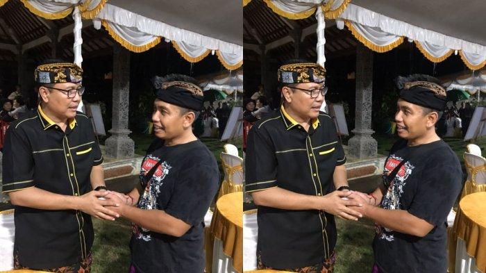 Partai Golkar saat berbelasungkawa atas kepergian putra kedua Wakil Bupati Jembrana, I Gede Ngurah Patriana Krisna di rumah duka di Kelurahan Tegalcangkring, Kecamatan Mendoyo, Jembrana, Jumat 12 April 2024 - Amor Ing Acintya Narendra, Ipat Kehilangan Putra Keduanya, Golkar Jembrana Kompak Berikan Motivasi