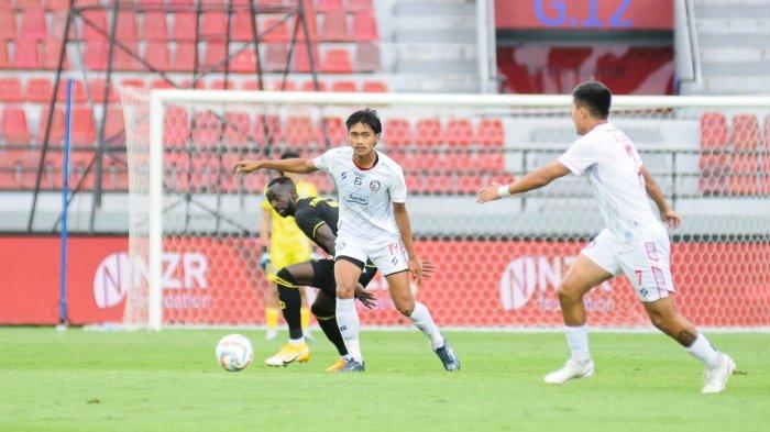 Arema vs Barito - Arema FC Tumbang di Kandang Stadion Dipta Atas Barito Putera, Joko Susilo Siap Tanggung Jawab