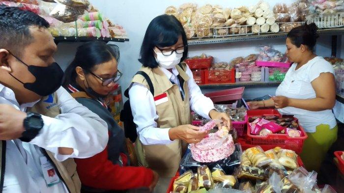 BBPOM Denpasar saat sampling di Pasar Ketapian Denpasar Bali, Senin 26 Februari 2024.