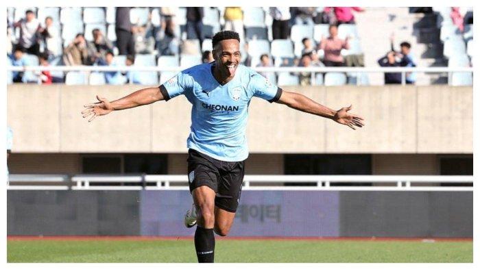Foto Bruno Mota saat berseragam Cheonan City.