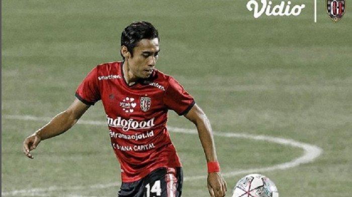 Pemain Bali United, Fadil Sausu. El Capitano Fadil Sausu Resmi Tinggalkan Bali United: Catatkan 2 Trofi Juara Liga 1