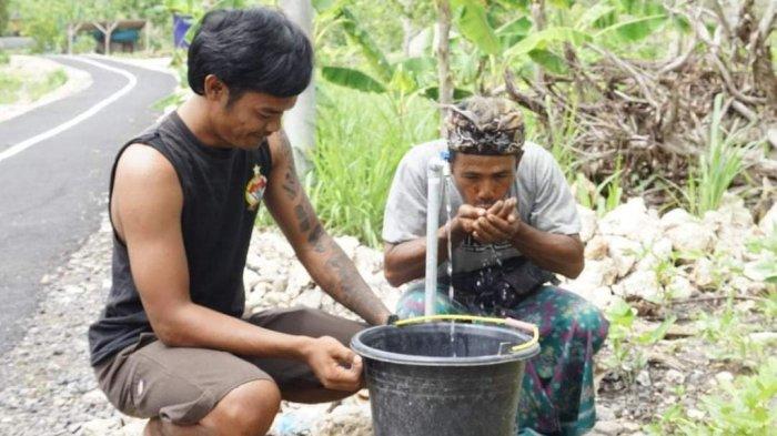 Puluhan Tahun Andalkan Air Hujan, Warga Banjar Jurang Batu Akhirnya Nikmati Layanan Air Bersih. ist