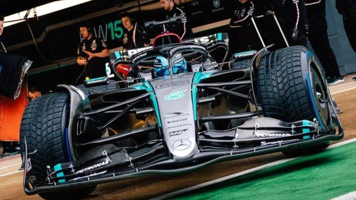 George Russel dengan mobil W15nya dalam sesi Tes Pra Musim F1 2024 di Bahrain