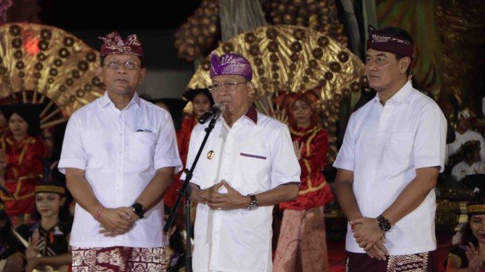 Lanjutkan Pembangunan - Gubernur Bali Wayan Koster menegaskan akan melanjutkan pembangunan Shortcut dan Turyapada Tower. Ia mengaku sudah menganggarkan Rp 270 miliar untuk pembangunan tersebut. Gubernur Bali Tegaskan Pembangunan Shortcut Dan Turyapada Akan Dilanjutkan, Anggaran Rp 270 Miliar