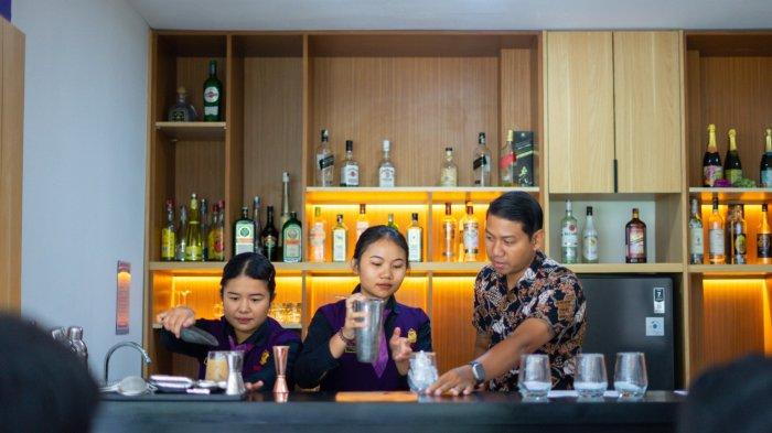 Expert Workshop, The Hotel International School - Expert Workshop Aston Denpasar Hotel, Mengungkap Rahasia Industri Perhotelan Bersama Mahasiswa