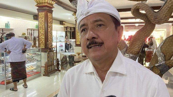 Kepala Dinas Pariwisata Bali, Tjok Bagus Pemayun mengungkapkan, sejak diberlakukan, jumlah wisatawan asing yang telah membayar PWA sebanyak 425.011 ribu orang dengan total uang masuk Rp 67 miliar lebih.