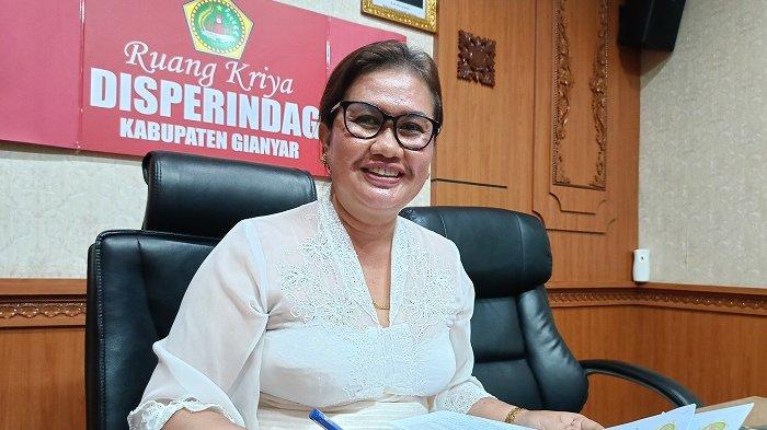 Kepala Disperindag Gianyar, Luh Gede Eka Suary, Kamis 22 Februari 2024 menegaskan bahwa distribusi gas melon dari pertamina ke agen, dan dari agen ke pangkalan terpantau normal.