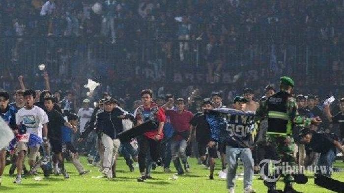 Kerusuhan Suporter di Stadion Kanjuruhan Malang pada 1 Oktober 2022