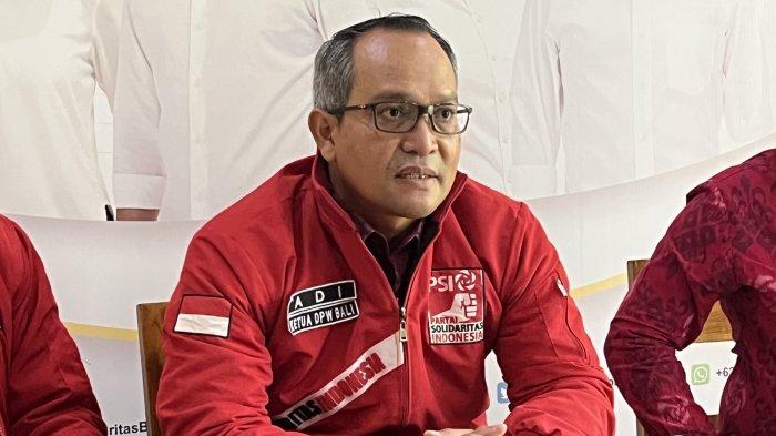 Putra Presiden Joko Widodo, Kaesang Pangarep, dikabarkan akan bergabung dengan Partai Solidaritas Indonesia (PSI).
Dikonfirmasi kepada Ketua DPW PSI Bali, I Nengah Yasa Adi Susanto, dirinya belum dapat menjawab secara pasti.
Namun, ia membenarkan bahwa kabar tersebut telah ramai diperbincangkan di media sosial.