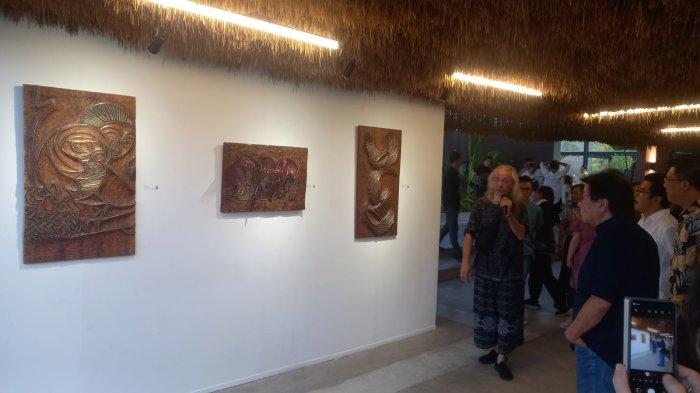 Pameran karya seni rupa Agus Kama Loedin di Locca Sea House, Jimbaran, Badung, pada Senin 6 November 2023