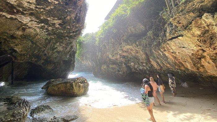 Pantai Suluban
