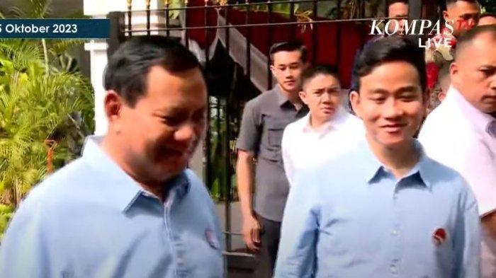 Pasangan calon Presiden dan calon wakil Presiden Prabowo Subianto dan Gibran Rakabuming Raka kenakan baju biru.