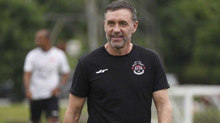 Pelatih Persija Jakarta Thomas Doll menjadwalkan timnya untuk menggelar laga uji coba tertutup melawan Persita Tangerang