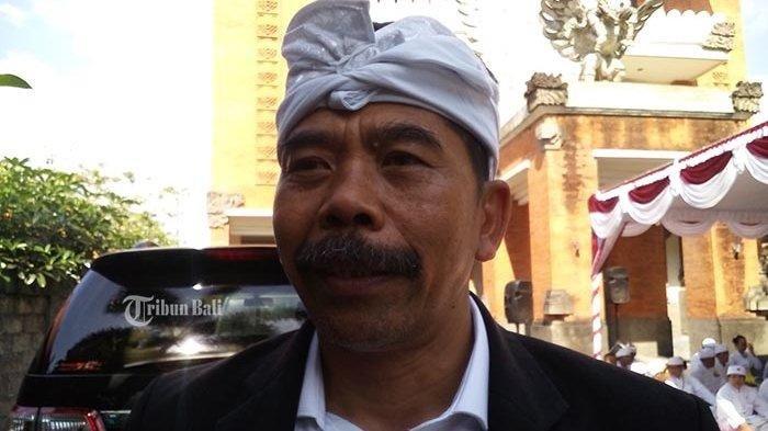 WAWANCARA - Mantan Ketua PHDI Bali, Prof I Gusti Ngurah Sudiana saat wawancara dengan Tribun Bali beberapa waktu lalu.