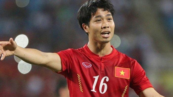 Pemain Hoang Anh Gia Lai, Nguyen Cong Phuong, saat berseragam Timnas Vietnam.