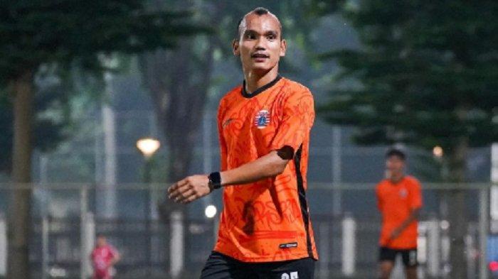 Pemain sayap Persija Jakarta Riko Simanjuntak. Jika Riko Simanjuntak Out Bursa Transfer Liga 1 2024, Persija Godok Opsi Gaet Pemain Blasteran Ini