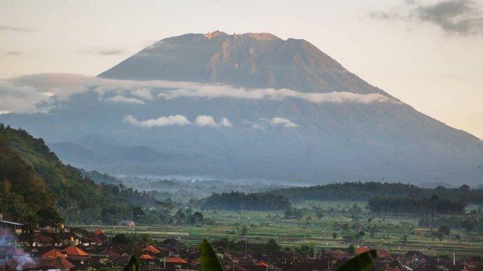 Pemandangan Gunung Agung