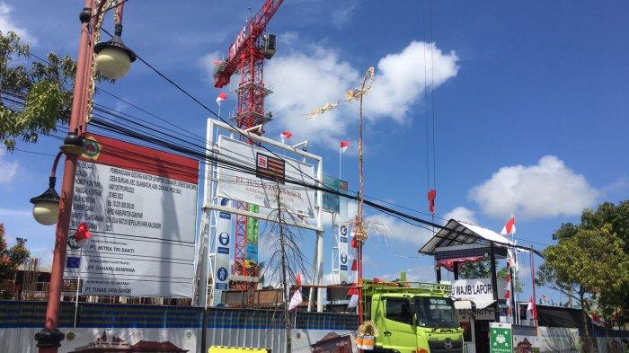 Penampakan proyek mall pelayanan publik di Jalan Raya Buruan, Blahbatuh, Gianyar, Selasa 15 Agustus 2023.