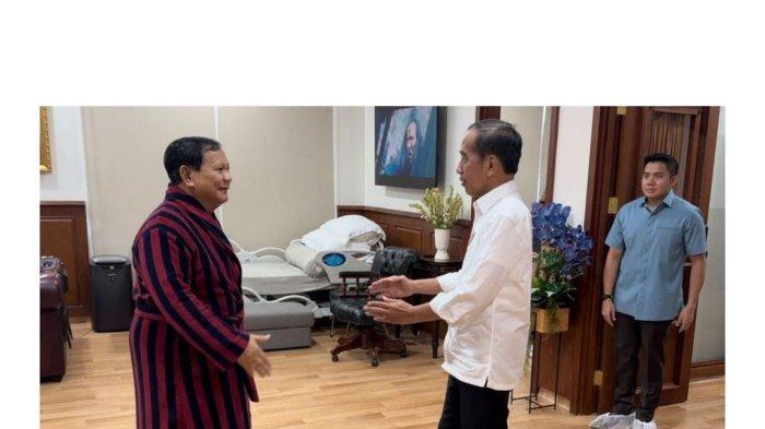 Prabowo Subianto dan Jokowi - Prabowo Subianto Jalani Operasi Kaki, De Gadjah: Semoga Sehat Selalu untuk Indonesia Emas 2045
