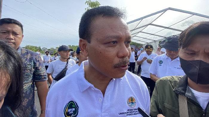 Sebanyak tiga orang calon kandidat penjabat (PJ) Gubernur Bali, telah disiapkan oleh DPRD Provinsi Bali.
Tiga nama tersebut yakni Sekretaris Daerah (Sekda) Provinsi Bali, Dewa Made Indra.
Stafsus Mendagri Bidang Keamanan dan Hukum, Irjen Pol Sang Made Mahendra Jaya.
Pejabat Eselon I dengan jabatan Deputi Bidang Sarana dan Prasarana di Kementerian Bappenas (Kementerian/Badan Perencanaan Pembangunan Nasional), Ervan Maksum.