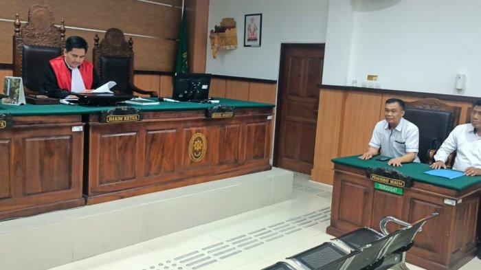 Sidang praperadilan terhadap status tersangka kasus dugaan korupsi dana APBDes Tusan tahun 2020-2021.