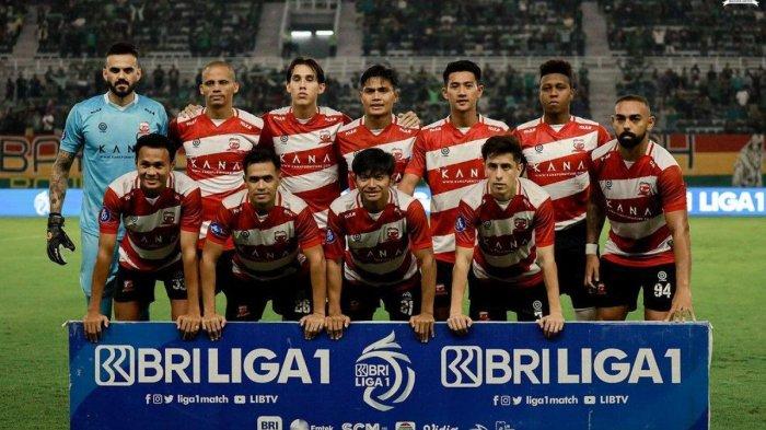 Skuad Madura United - Mauricio Souza yang merupakan pelatih Madura United sejak Reguler Series Liga 1 2023 tersebut mendadak mundur.