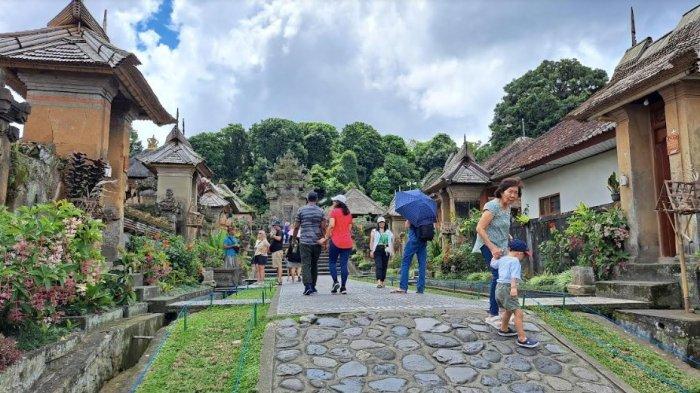 Suasana di Desa Wisata Penglipuran, Bangli, Bali.