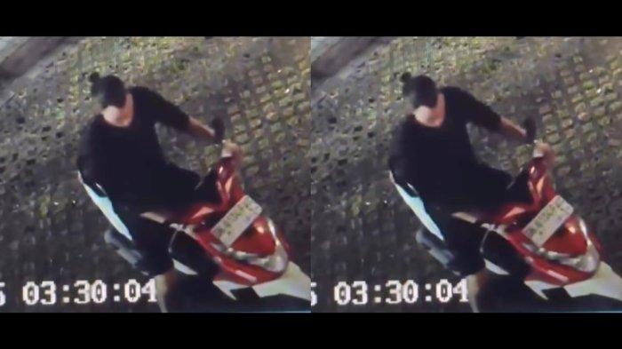 Tangkapan layar, WNA saat melakukan pencurian motor di Jalan Batu Mejan, Canggu pada Rabu 1 Januari 2025. - Terekam CCTV, Bule Bawa Kabur Motor di Jalan Batu Mejan Canggu Badung