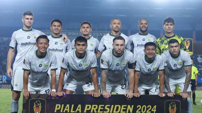 Skuad Persib Bandung 2024 - Gelandang Persib Bandung, Febri Hariyadi mengalami cedera pada pertandingan melawan Persis Solo di Stadion di Stadion Si Jalak Harupat, Kabupaten Bandung, Kamis 25 Juli 2024.