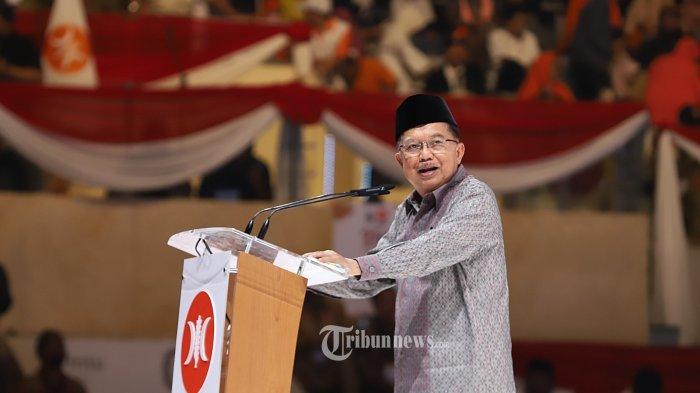 Wakil Presiden ke 10 dan 12 Jusuf Kalla saat menyampaikan pidato kebangsaan di acara perayaan Milad PKS ke-21 di Istora Senayan, Jakarta Pusat, Sabtu (20/5/2023). Dalam kesempatan itu, Jusuf Kalla (JK) mengatakan Bakal Calon Presiden (Capres) Anies Baswedan 'berutang' pada Partai Keadilan Sejahtera (PKS).