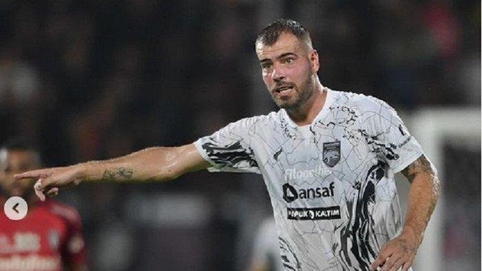 Wiljan Pluim tampil di laga debut membela Borneo FC melawan Bali United di Stadion I Wayan Kapten Dipta, Gianyar, Minggu, 12 November 2023. Borneo FC sukses meraih kemenangan di kandang Bali United.