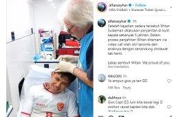Witan Sulaeman mendapatkan perawatan instensif dari tim dokter setelah insiden benturan kepala di laga Timnas U23 Indonesia vs Guinea di Playoff Olimpiade Paris 2024, Kamis, 9 Mei 2024.