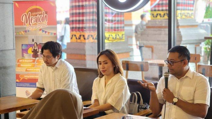 Dari kiri ke kanan: Marketing Manager FIFASTRA FIFGROUP Wilayah Bali, Steven Cahyadi. SPEKTRA Meriah Event Head, Canny Geraldine. Marketing Manager SPEKTRA FIFGROUP Wilayah Bali, I Gusti Ngurah Bagus Junaedi.