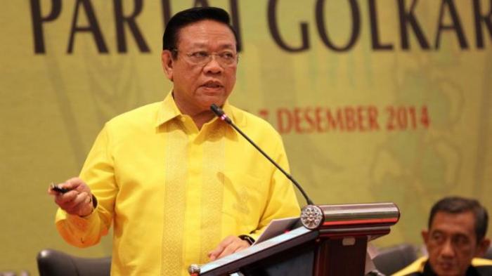 Ketua Dewan Pakar Partai Golkar, HR Agung Laksono, menyebut bahwa sosok calon wakil presiden (Cawapres) pendamping Prabowo Subianto di Pilpres 2024 akan berasal dari partainya. Kalau pun sosok itu bukan murni dari Golkar, maka sosok Cawapres tersebut terlebih dahulu akan 'di-Golkar-kan' alias dijadikan kader Golkar. Artinya, dia akan bergabung dengan Golkar lebih dulu sebelum resmi menjadi Cawapres.