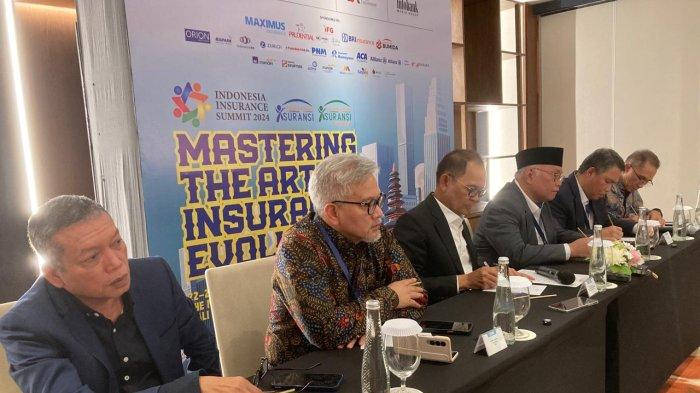 Demi mendorong pertumbuhan, dan perkembangan industri perasuransian di Indonesia, Otoritas Jasa Keuangan (OJK) bersama Dewan Asuransi Indonesia (DAI) dan 11 asosiasi perasuransian di bawah naungannya, menyelenggarakan Indonesia Insurance Summit 2024.