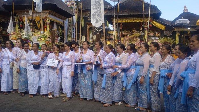 Ketua Panglingsir Pangemong Pura Dalem Pauman, Gede Ngurah Ambara Putra, yang juga Calon Wali Kota (Cawali) mendukung pelaksanaan lomba gebogan.
