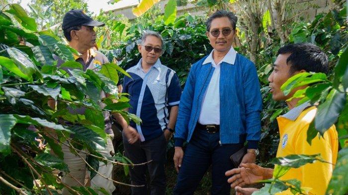 PT Tirta Investama, Pabrik Mambal (AQUA Mambal) di Badung Bali, berkolaborasi dengan Forum TJSP (Tanggung Jawab Sosial Perusahaan) Badung, sebagai pengelola program jasa lingkungan, dan didukung oleh Pemerintah Kabupaten Badung, untuk membuat program jasa lingkungan rorak.