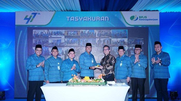 Memperingati hari jadinya yang ke 47, sekaligus menginjak satu dekade pasca transformasi pada tahun 2014, BPJS Ketenagakerjaan terus mempertegas komitmennya dalam memberikan kontribusi terbaik guna mewujudkan kesejahteraan pekerja indonesia.