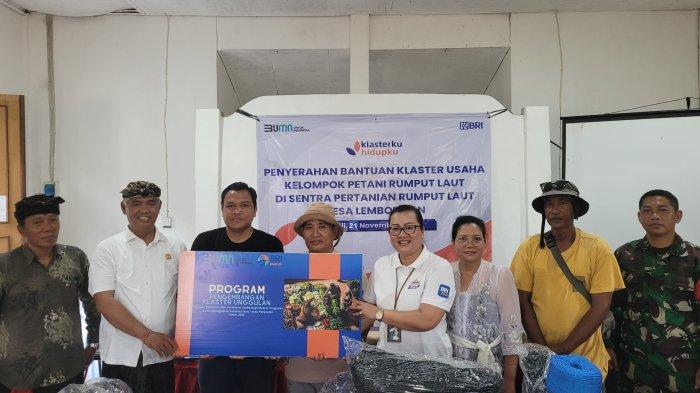 BRI Regional Office Denpasar mendukung sektor pertanian, khususnya pertanian rumput laut di Nusa Lembongan.
Melalui Branch Office BRI Semarapura, dukungan tersebut diwujudkan dengan pemberian sarana dan prasarana budidaya hingga kemudahan KUR bagi petani.