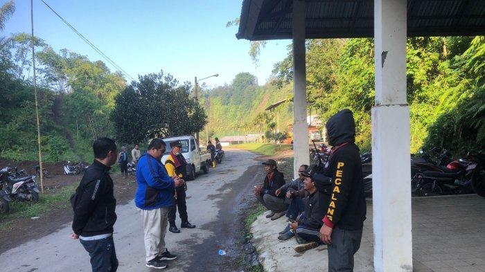 Proses pencarian lansia asal Bangli, Made Suma oleh pihak kepolisian dibantu masyarakat.