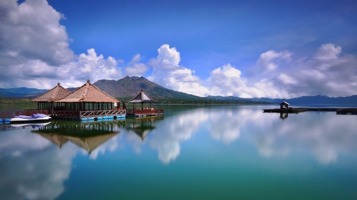 Danau Batur di Kintamani, Kabupaten Bangli, Bali.