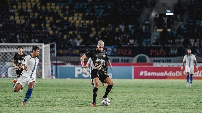 Debut Karim Rossi bersama Dewa United FC dalam laga kontra PSIS Semarang hari Jumat 17 Juni 2022