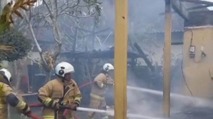Bangunan kamar gudang dan balai bengong, I Wayang Sugiarta (41) hangus terbakar pada Rabu, 16 Agustus 2023.
Kebakaran tersebut menimpa rumah yang beralamat di Perumahan Prana Graha, Jalan Prana Graha Lingkungan Tegal, Jimbaran, Kuta Selatan.