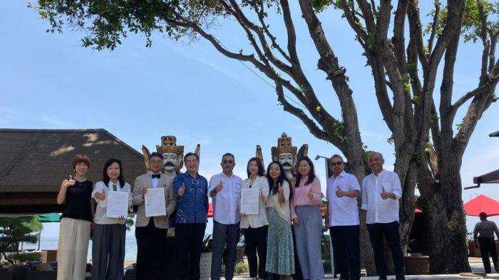 Foto Bersama - Bali Tourism Board (BTB) bekerjasama dengan perwakilan dari China Famtrip Education and Culture Exchange.