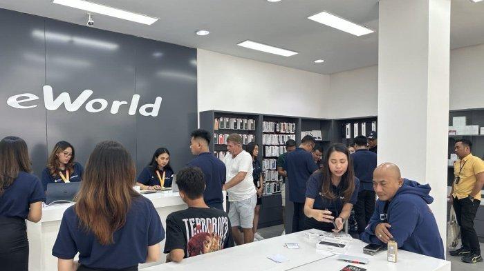 eWorld merupakan satu-satunya toko lokal di Bali yang berlisensi sebagai Apple Authorized Reseller sehingga seluruh produk Apple yang tersedia di eWorld original dan bergaransi resmi.