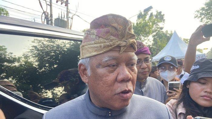 Ketegasan pembangunan Tol Gilimanuk- Mengwi tetap berjalan disampaikan Menteri Pekerjaan Umum dan Perumahan Rakyat (PUPR), Basuki Hadimuljono usai mengikuti Rakor Panitia Nasional World Water Forum ke-10, pada Kamis (16/5) sore di Nusa Dua, Badung.