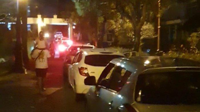 MACET - Situasi arus lalu lintas yang macet parah di kawasan Puspem Badung pada Sabtu 15 Maret 2025.