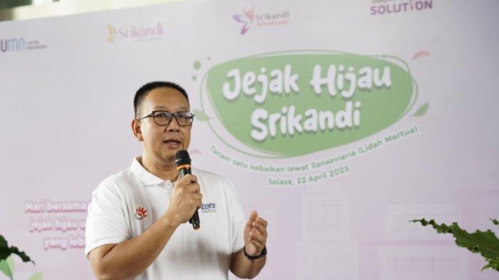 SVP Group Sustainability and Corporate Communication Telkom, Ahmad Reza, saat memperingati Hari Bumi 2025 (22/4).
