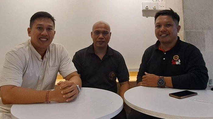 Bhabinkamtibmas Kelurahan Subagan Polsek Karangasem, Polres Karangasem IGA meminta maaf kepada IDA, sebagai Penjaga Asram Yayasan ISKCON - Indonesia dan Yayasan ISKCON - Indonesia di Denpasar, tanggal 6 Juli 2025. Pasca kasus penutupan Asram di Karangasem