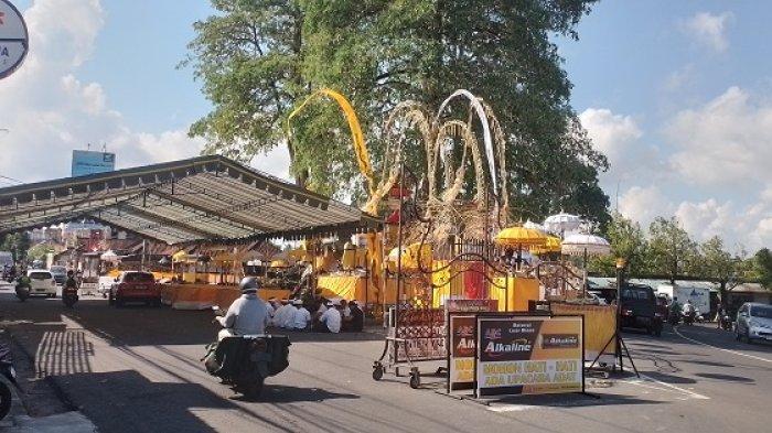 Pangempon Pura Brahma Lelare (Patung Bayi Sakah), yakni krama Banjar Adat Blahtanah, Desa Batuan Kaler, Kecamatan Sukawati, Gianyar, Bali menggelar piodalan di Pura Brahma Lelare, Selasa 22 Agustus 2023.